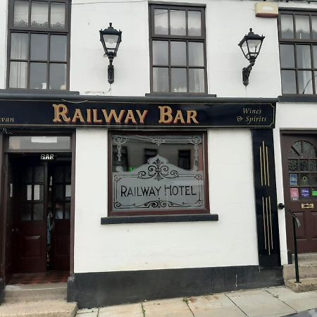 Railway Bar Accommodation Poyntzpass Exterior foto
